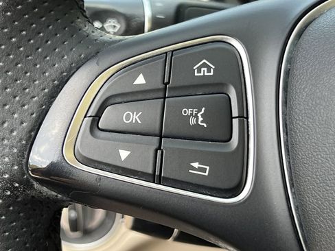 Used 2018 Mercedes-Benz C 300 Sedan w/ Premium Package image 21