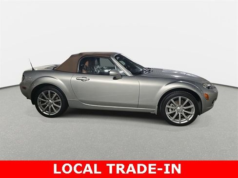 Used 2006 MAZDA MX-5 Miata Grand Touring w/ Premium Pkg image 4