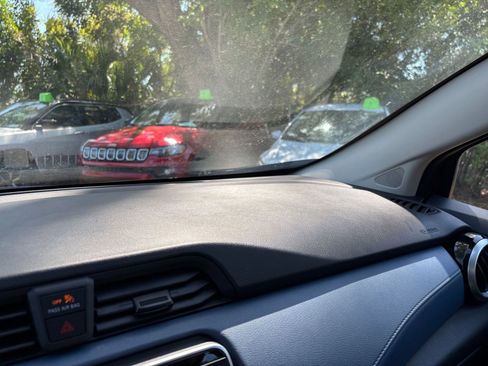 Used 2025 Nissan Versa SV image 23