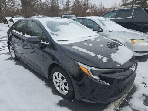 Used 2024 Toyota Corolla LE image 9