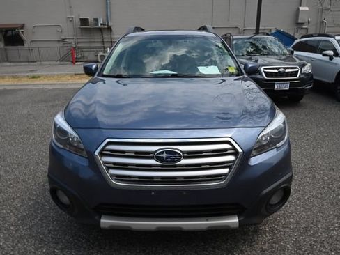 Used 2017 Subaru Outback 2.5i Limited AWD/4WD image 4