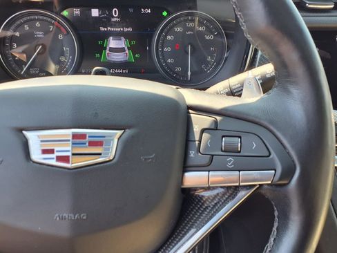 Certified 2022 Cadillac XT6 Sport w/ Technology Package image 32