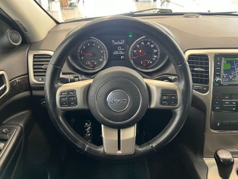 Used 2012 Jeep Grand Cherokee Laredo AWD/4WD image 25