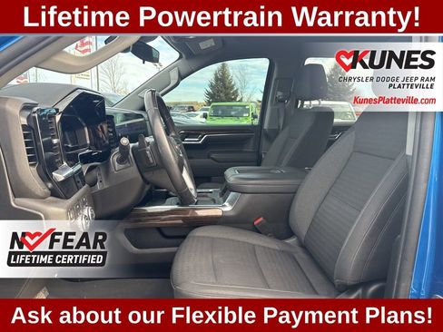 Used 2022 GMC Sierra 1500 Elevation w/ LPO, Elevation Black Package image 15