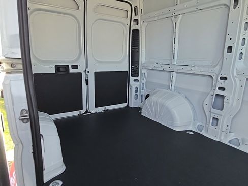 New 2025 RAM ProMaster 1500 w/ Convenience Group image 5