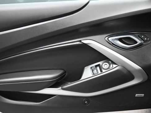 Used 2017 Chevrolet Camaro LT w/ RS Package image 10