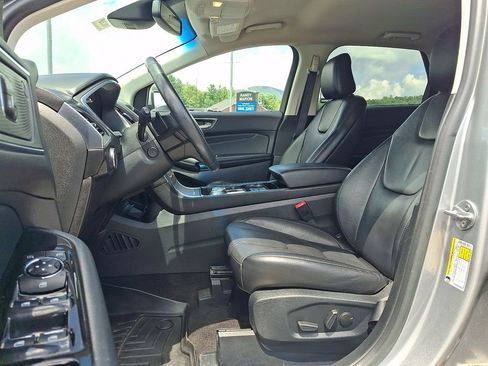 Used 2020 Ford Edge Titanium AWD/4WD image 13