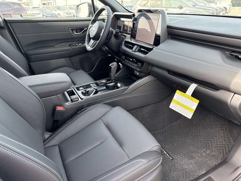 Used 2026 Subaru Outback Touring XT AWD/4WD image 16