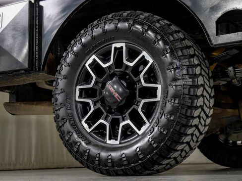 Used 2018 Chevrolet Silverado 3500 W/T image 41