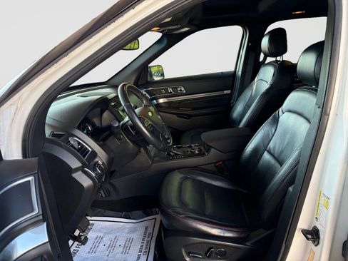 Used 2017 Ford Explorer Sport AWD/4WD image 12