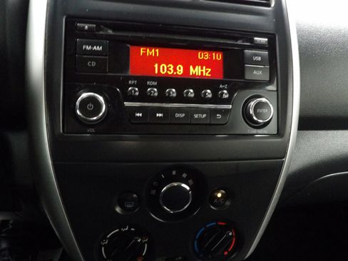 Used 2017 Nissan Versa SV FWD image 11