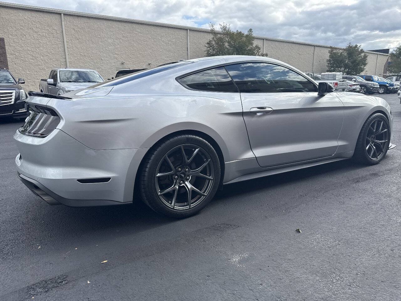 Used 2019 Ford Mustang GT Premium w/ Performance Package - Level 2 RWD image 10