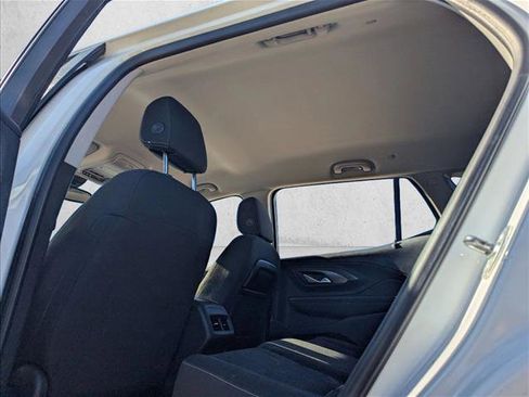 Used 2022 GMC Terrain SLE w/ Driver Convenience Package image 14