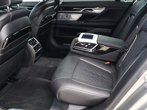 Used 2020 BMW M760i xDrive w/ Luxury Rear Seating Package AWD/4WD image 22