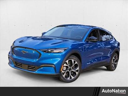 New 2025 Ford Mustang Mach-E Select w/ Comfort Package Lite