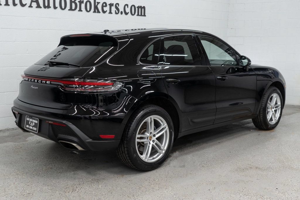 Used 2024 Porsche Macan AWD/4WD image 6