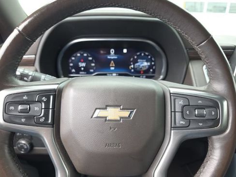 Used 2022 Chevrolet Tahoe LT w/ Luxury Package AWD/4WD image 4