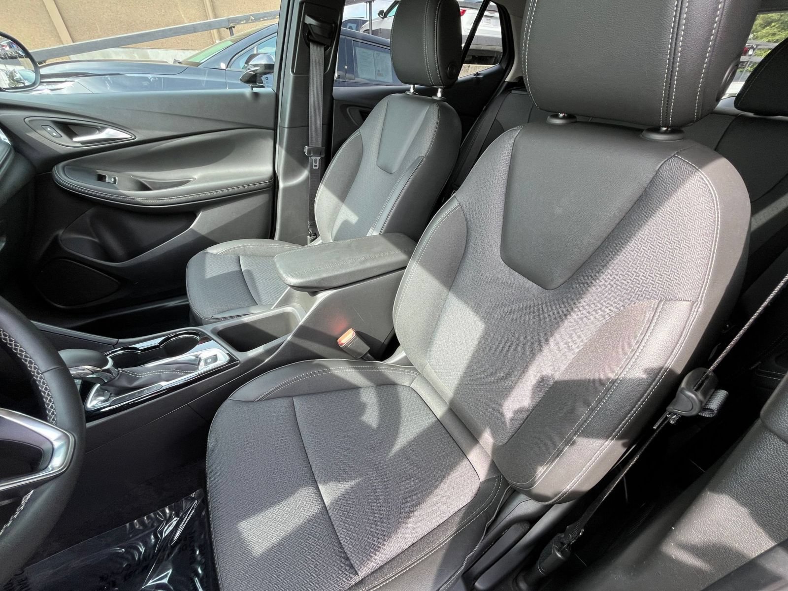 Used 2025 Buick Encore GX Preferred FWD image 36