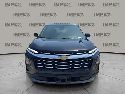 Used 2026 Chevrolet Equinox LT FWD image 8