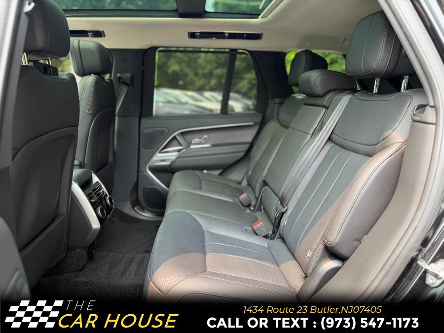 Used 2025 Land Rover Range Rover SE AWD/4WD image 19