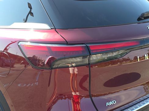 Used 2023 INFINITI QX60 Sensory w/ Cargo Package AWD/4WD image 35