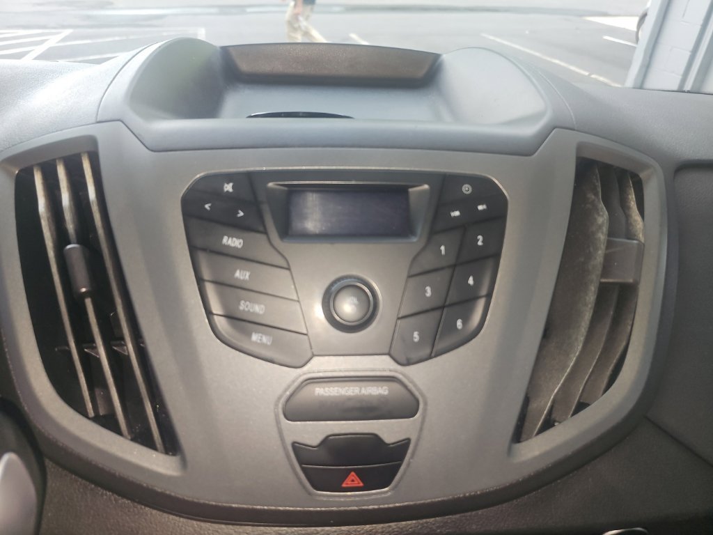 Used 2018 Ford Transit 250 130 Low Roof RWD image 19