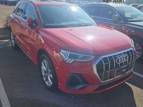 Certified 2025 Audi Q3 2.0T Premium w/ Convenience Package image 3