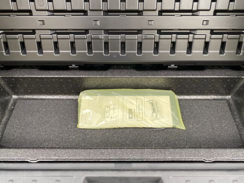 New 2025 Mitsubishi Outlander AWD image 31