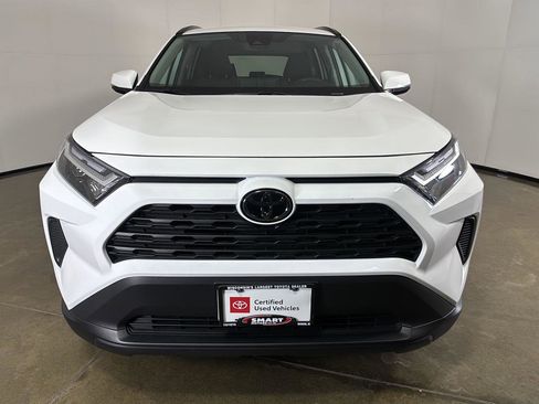 Used 2024 Toyota RAV4 XLE AWD/4WD image 6