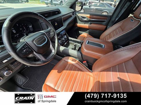Used 2024 GMC Yukon Denali Ultimate AWD/4WD image 10