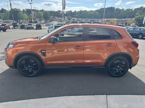 Used 2025 Mitsubishi Outlander Sport LE AWD/4WD image 5