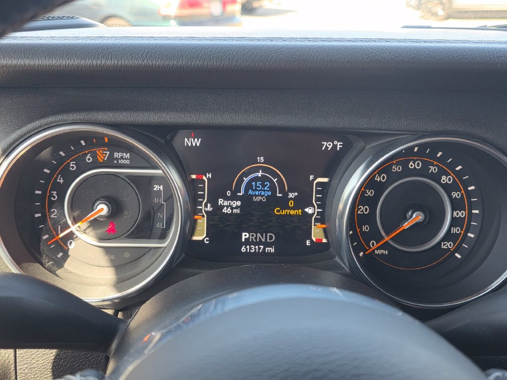 Used 2020 Jeep Wrangler Unlimited Sahara AWD/4WD image 38