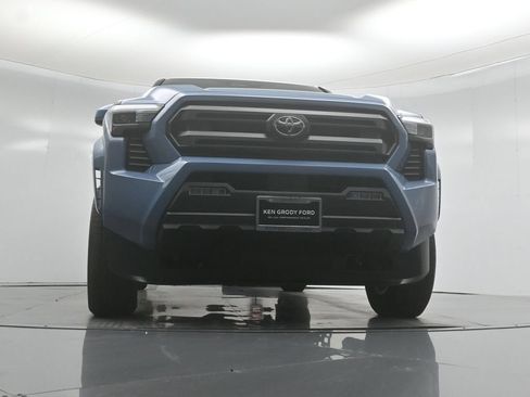 Used 2026 Toyota Tacoma SR5 AWD/4WD image 41