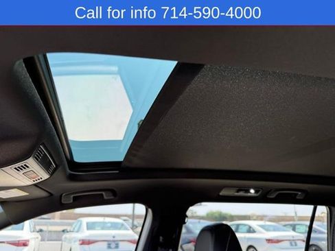 Used 2023 Volkswagen Tiguan SE R-Line FWD image 15