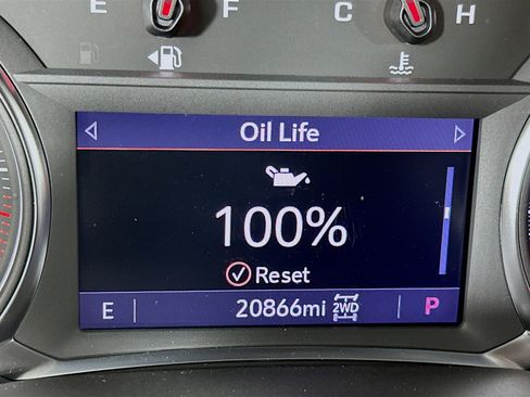 Used 2023 GMC Acadia SLT w/ Elevation Edition image 19