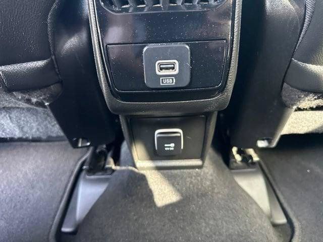Certified 2025 Jeep Compass Latitude w/ Altitude Special Edition AWD/4WD image 32