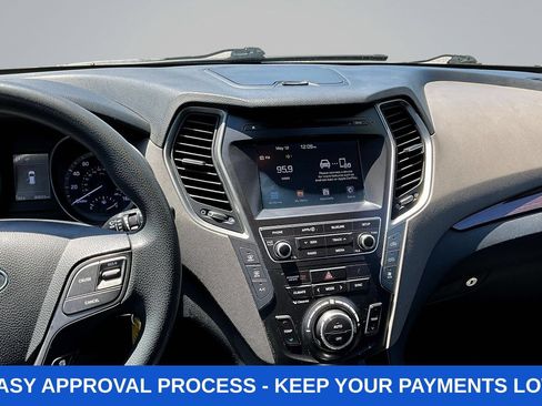 Used 2019 Hyundai Santa Fe XL SE FWD image 12