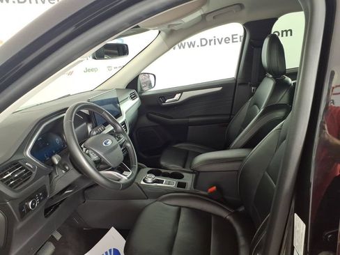 Used 2023 Ford Escape Platinum AWD/4WD image 12