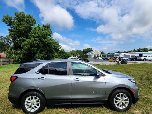 Used 2023 Chevrolet Equinox LT AWD/4WD image 9