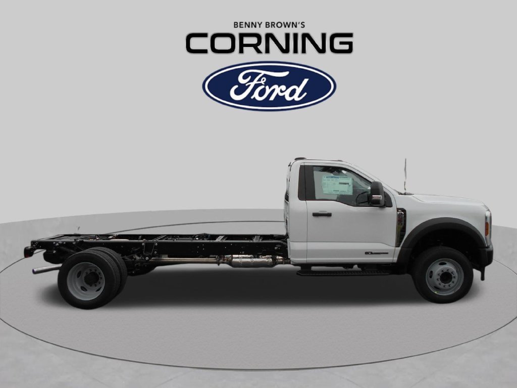 Used 2024 Ford F550 2WD Regular Cab Super Duty image 2