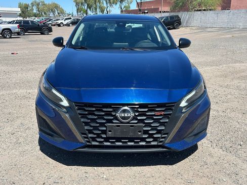 Used 2024 Nissan Altima 2.5 SR image 2