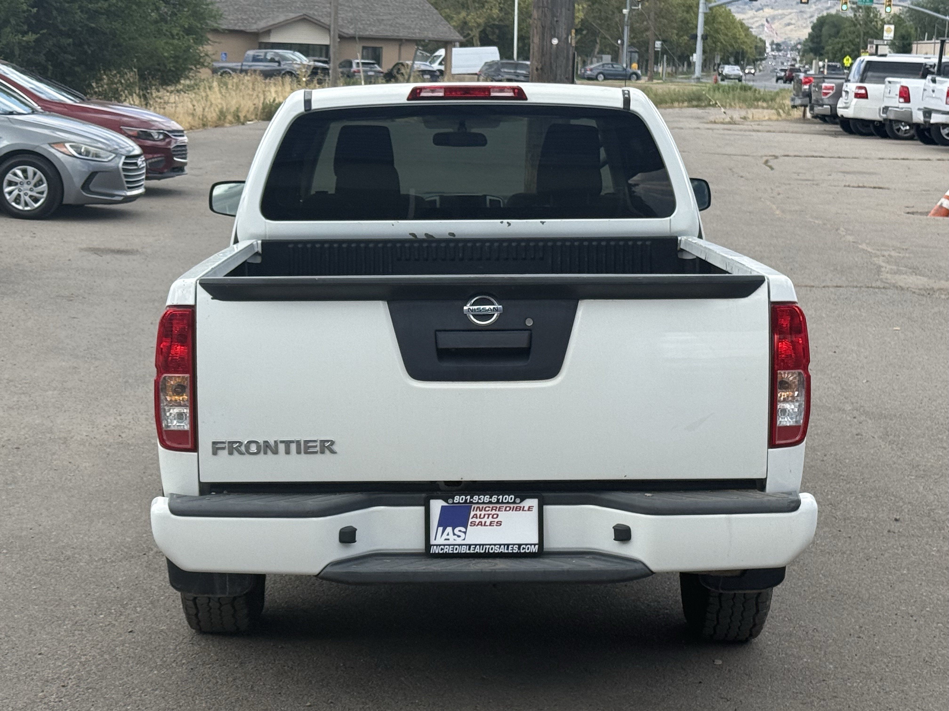 Used 2018 Nissan Frontier S RWD image 5
