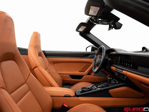 Used 2026 Porsche 911 Carrera 4 GTS AWD/4WD image 39