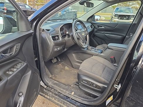 Used 2023 Chevrolet Equinox LT image 12