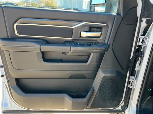 New 2025 RAM 2500 Big Horn AWD/4WD image 14