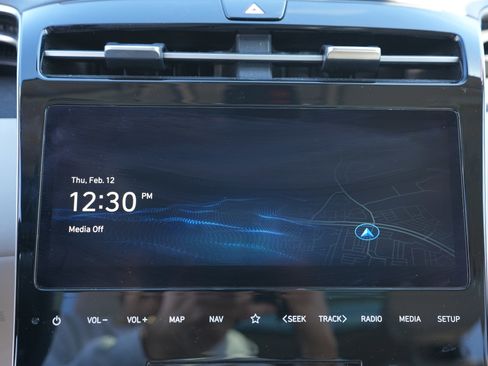 Used 2023 Hyundai Tucson Limited image 11