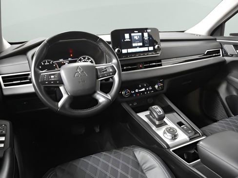 Used 2022 Mitsubishi Outlander SEL image 36