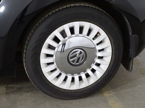 Used 2014 Volkswagen Beetle 2.5 image 32