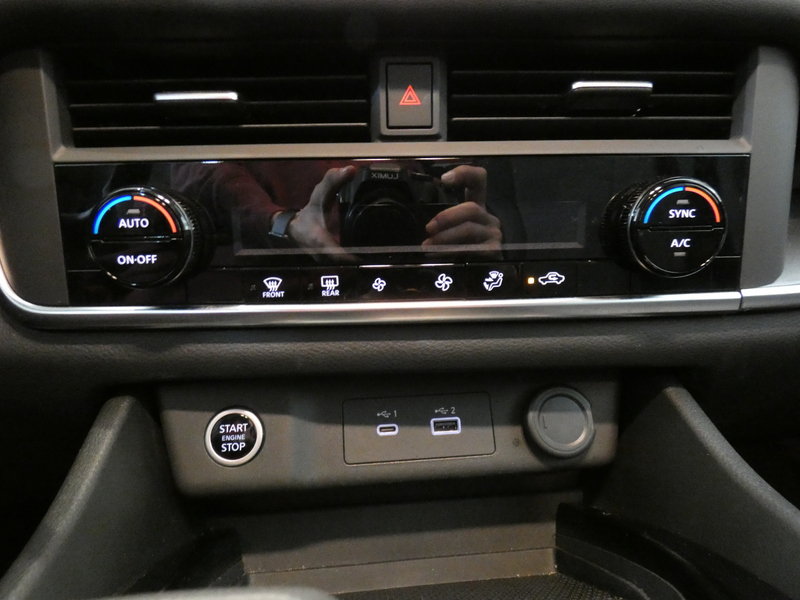 Used 2023 Nissan Rogue SV AWD/4WD image 13
