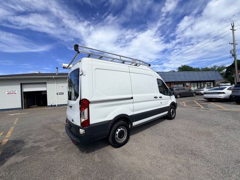 Used 2017 Ford Transit 250 130 Medium Roof RWD image 21